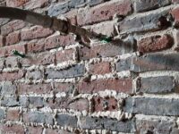 Инъектирование кирпичной кладки: зачем, когда и как проводить